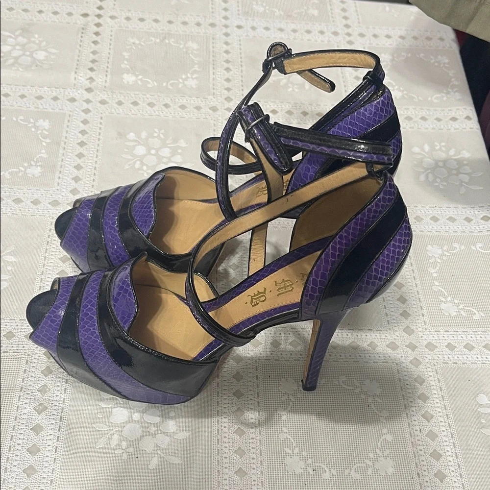 L.A.M.B. Miyagi Platform Purple Snakeskin Black Patent Leather Strappy Heels 9